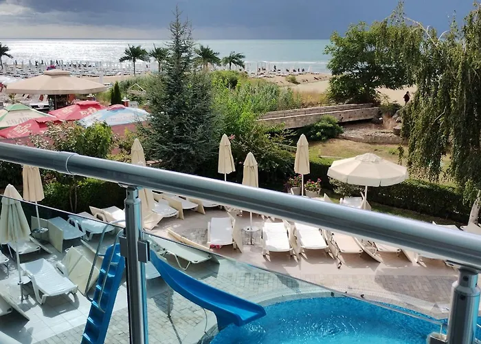 Blue Bay ساني بيتش