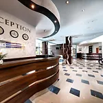 Blue Bay Hotell 3*