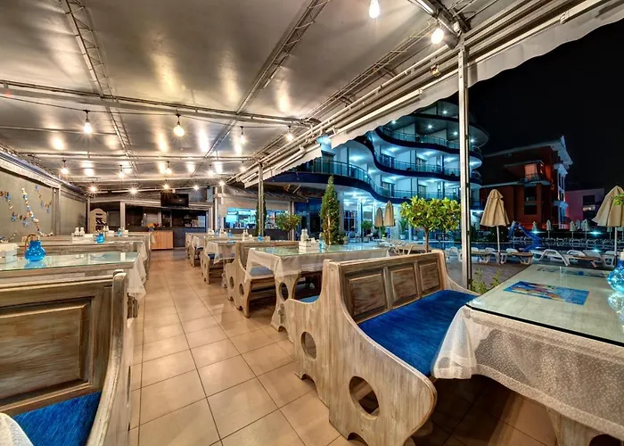 Blue Bay Szálloda 3*