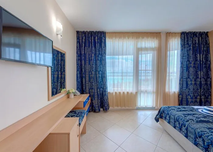 Szálloda Blue Bay 3*